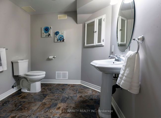 26 Cumbrian Crt, House other with 5 bedrooms, 2 bathrooms and 3 parking in Brampton ON | Image 21