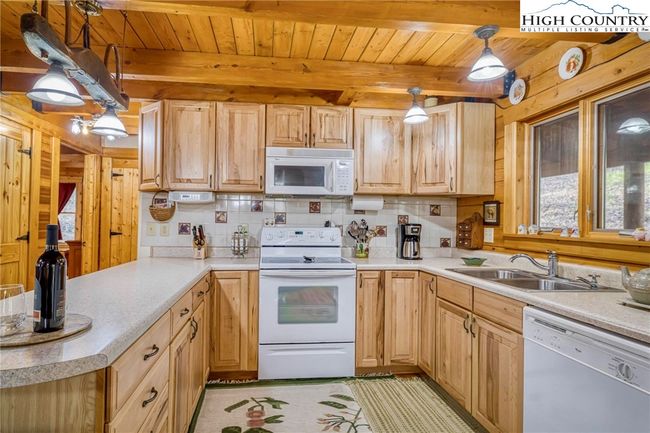4040 Alta Vista Way, House other with 3 bedrooms, 3 bathrooms and null parking in Lenoir NC | Image 17