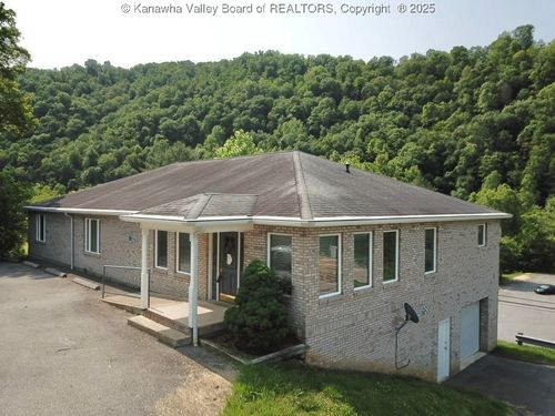 319 Main St, Clay, WV, 25043 | Card Image
