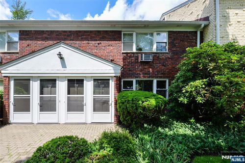 128 Regency Park, Ramsey, NJ, 07446 | Card Image