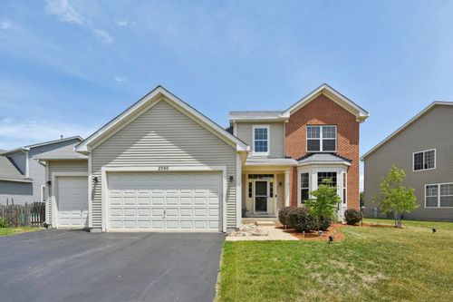 2590 Hennig Rd, Hampshire, IL, 60140-9094 | Card Image