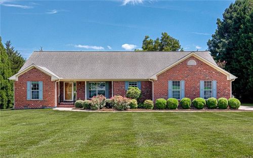 603 Fox Briar Dr, Greensboro, NC, 27455-8292 | Card Image