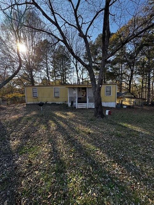 110 Valley Dr, Loganville, GA, 30052-4447 | Card Image