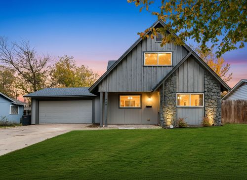 760 Ponderosa Dr, Hurst, TX, 76053-5515 | Card Image