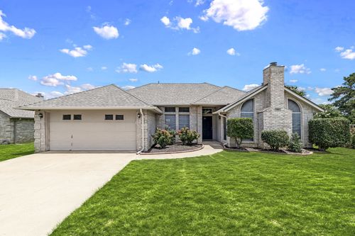 5300 Texas Dr, North Richland Hills, TX, 76180-5900 | Card Image