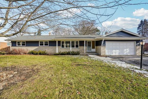 6936 N Braeburn Lane, GLENDALE, WI, 53209 | Card Image