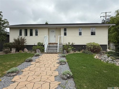 125 2nd St E, Spiritwood, SK, S0J2M0 | Card Image