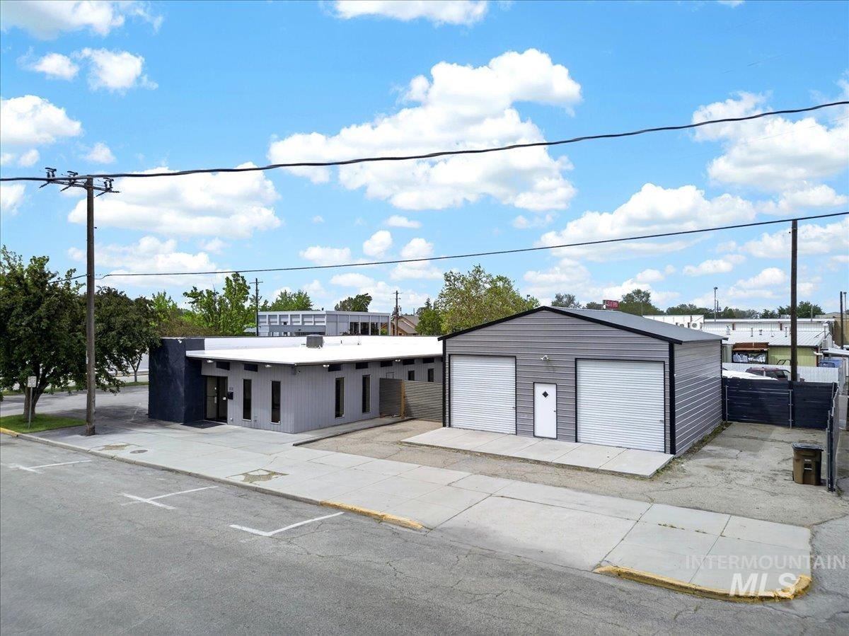 111 S Hayes Ave, Emmett, ID 83617