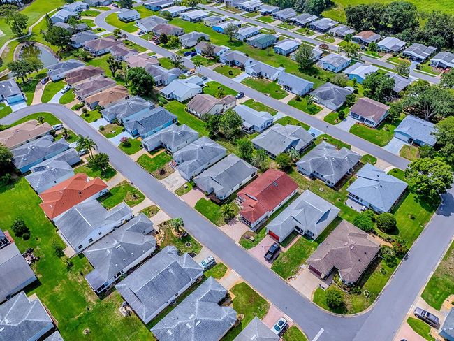 32708 Westwood Loop, House other with 2 bedrooms, 2 bathrooms and null parking in LEESBURG FL | Image 52