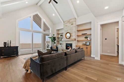 9283 Basin Kid Ct, Middleton, ID, 83644-1195 | Card Image