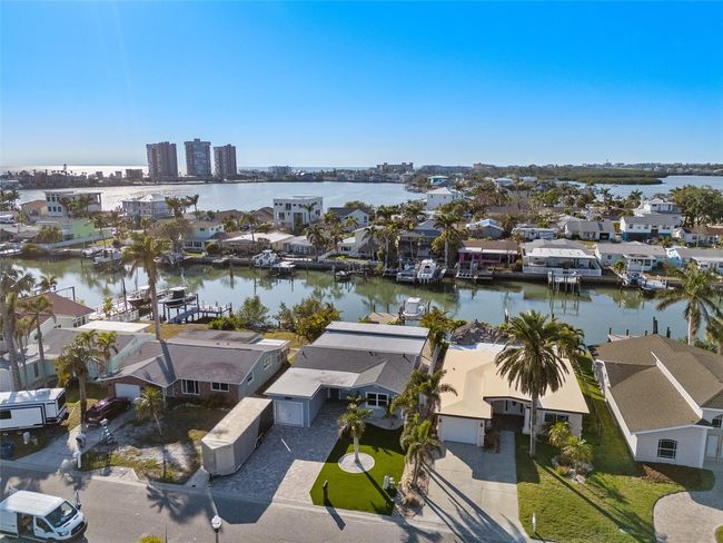 17730 Long Point Dr, House other with 3 bedrooms, 2 bathrooms and null parking in REDINGTON SHORES FL | Image 62