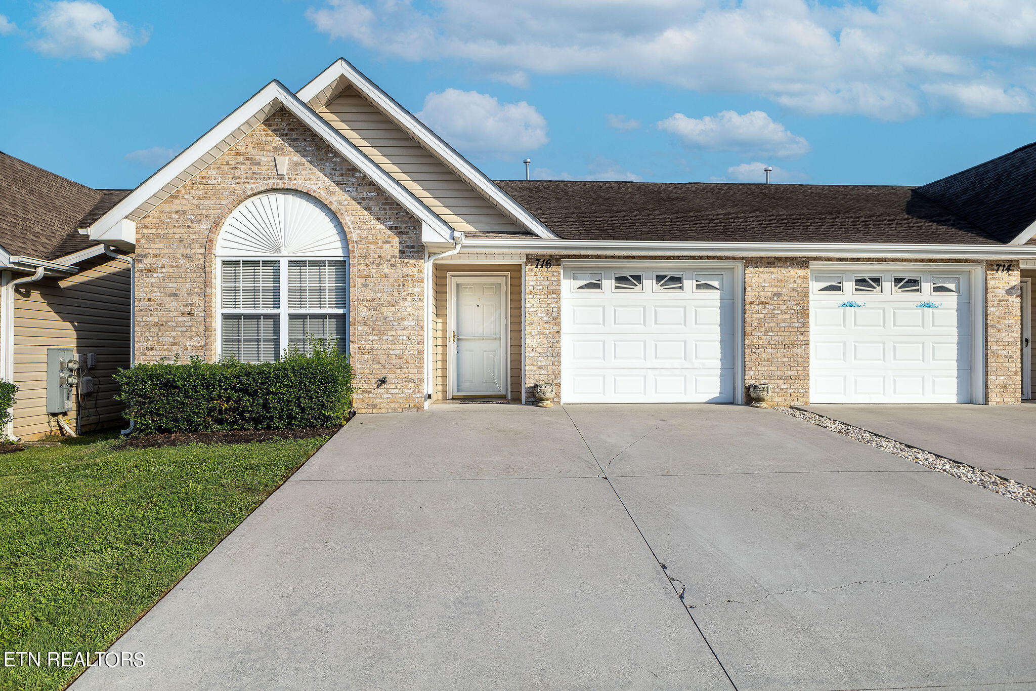 Graham Way, Knoxville, TN 37912