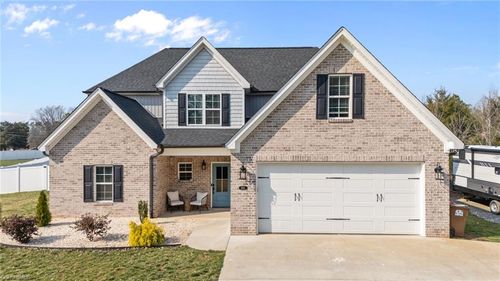 3821 Friendship Ledford Rd, Winston Salem, NC, 27107-9721 | Card Image