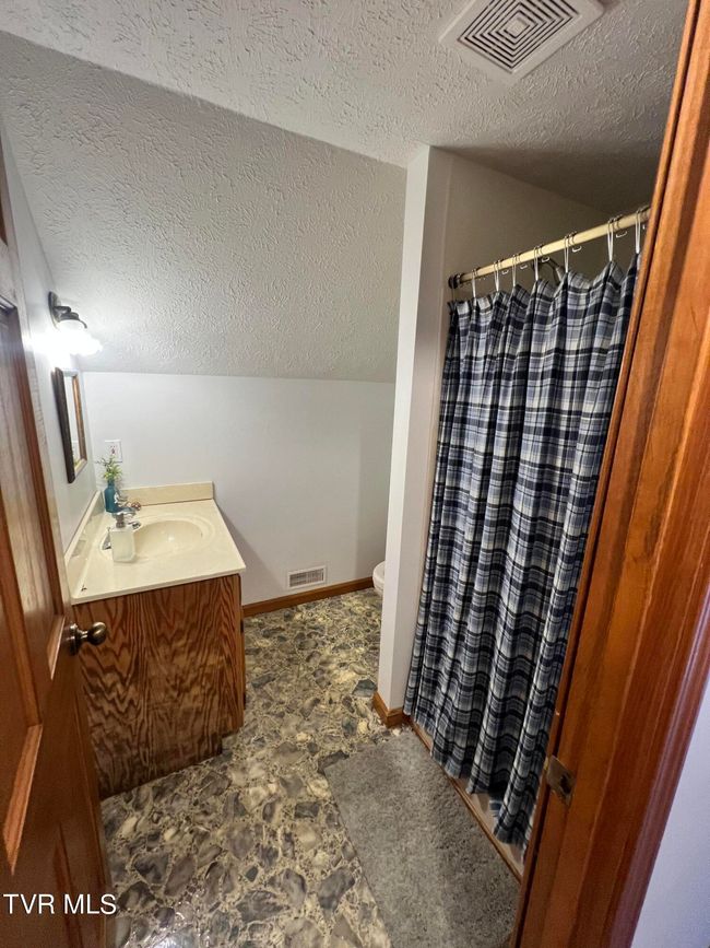 312 Simerly Creek Rd, House other with 4 bedrooms, 2 bathrooms and null parking in Hampton TN | Image 37