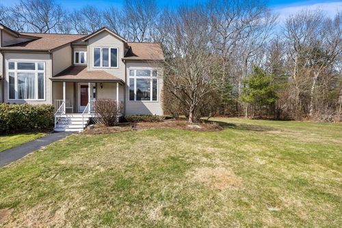 15-15 Willow Pond Dr, Rockland, MA, 02370-2672 | Card Image