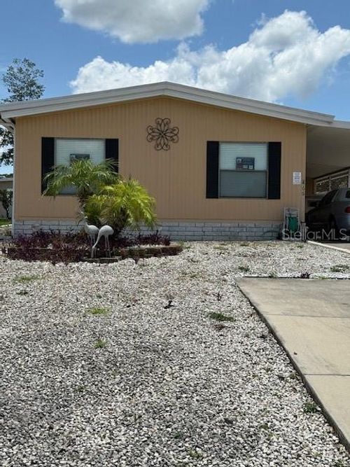 8466 Dickens Ave, BROOKSVILLE, FL, 34613-5027 | Card Image