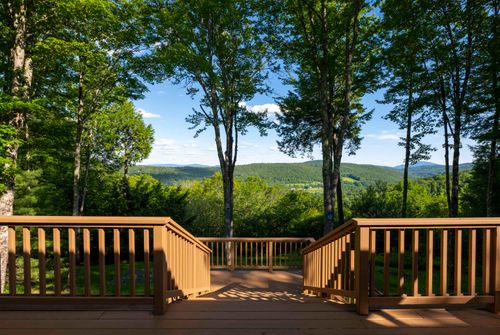 589 Fairbanks Turn, Quechee, VT, 05059-3065 | Card Image