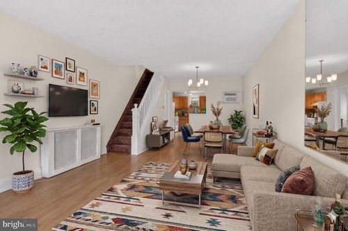 1519 Emily St, PHILADELPHIA, PA, 19145-3027 | Card Image