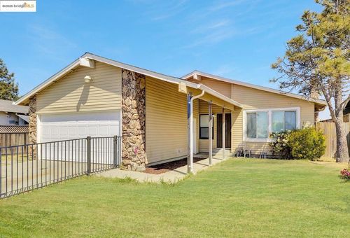 1634 Severus Dr, Vallejo, CA, 94589-4400 | Card Image