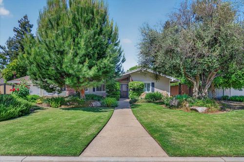 3132 W Alluvial Ave, Fresno, CA, 93711-0202 | Card Image