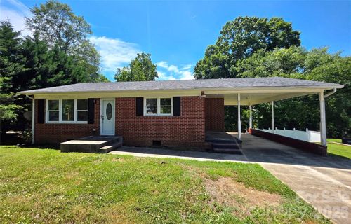 2831 Beechwood Cir, Gastonia, NC, 28054-1122 | Card Image