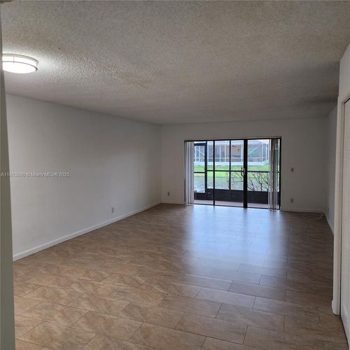 apt-103-342 Lakeview Dr, Weston, FL, 33326-1310 | Card Image