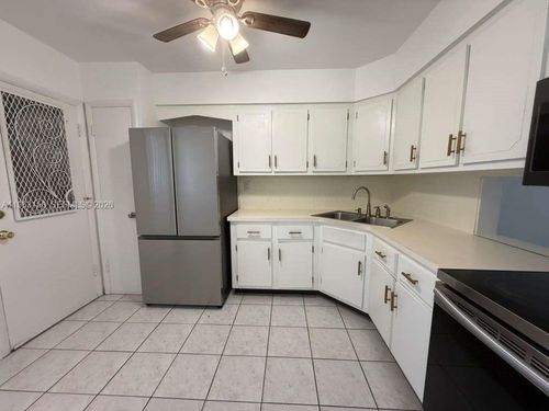 211-1550 Ne 191st St, Miami, FL, 33179-4167 | Card Image