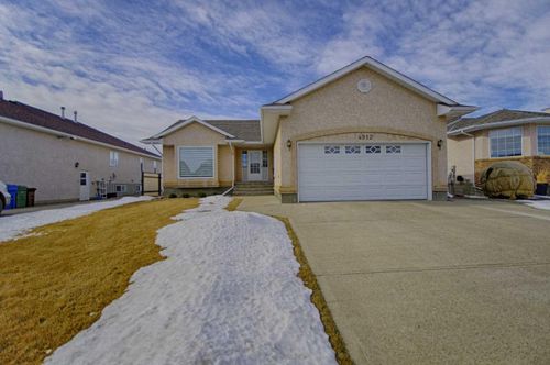 4912 41 St, Taber, AB, T1G1C8 | Card Image