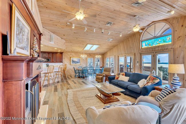 175 Boardwalk, House other with 8 bedrooms, 4 bathrooms and null parking in Point Pleasant Beach NJ | Image 14