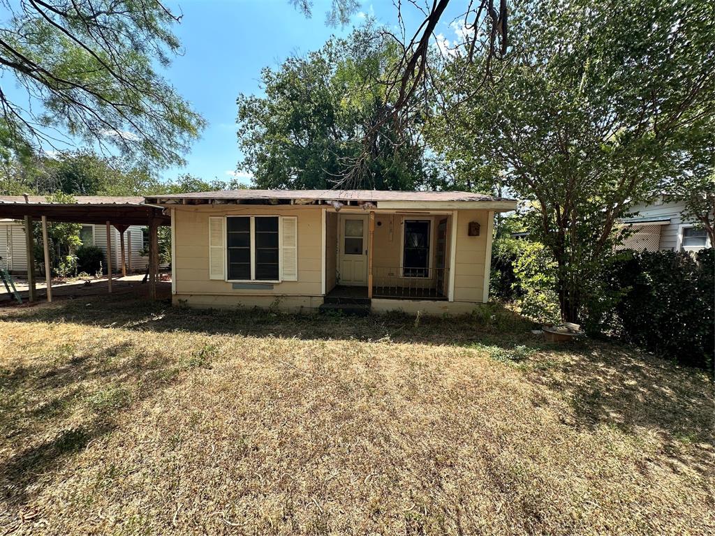 Ballinger St, Abilene, TX 79605