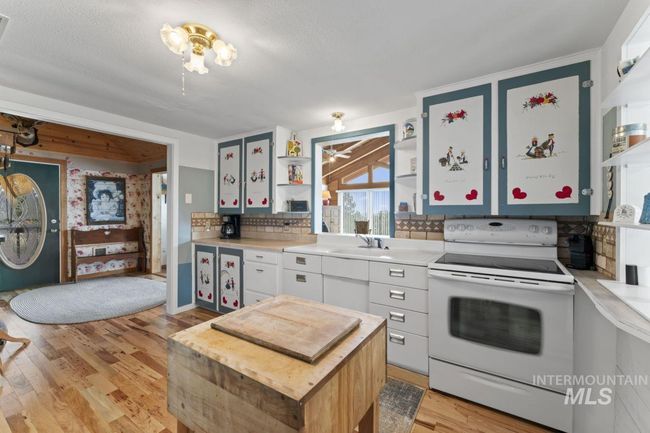739 S Main St, House other with 3 bedrooms, 1 bathrooms and 1 parking in Cascade ID | Image 17