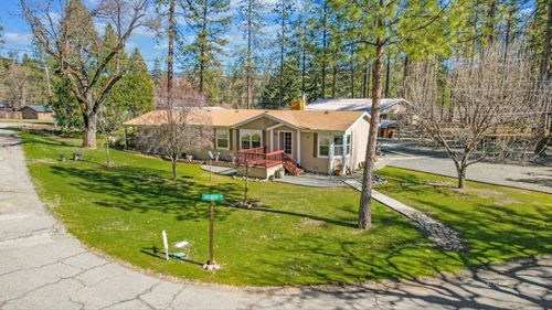 180 Steelhead Cir, Lewiston, CA, 96052-9614 | Card Image