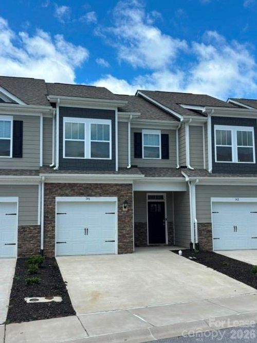 222phase-1-146 Creekview Road, Hendersonville, NC, 28792 | Card Image