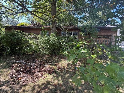 9128 Elm St, Kirtland, OH, 44094-9239 | Card Image