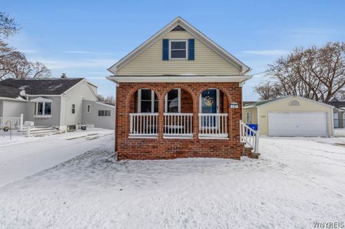 137 Emporium Ave, West Seneca, NY, 14224-1138 | Card Image