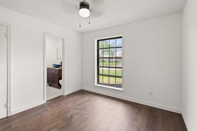5726 Enchanted Ln, House other with 4 bedrooms, 2 bathrooms and null parking in Dallas TX | Image 14