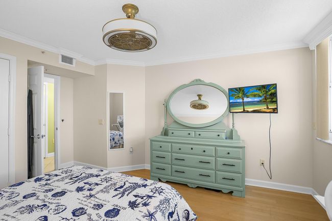 APT-1901 - 5049 N Highway A1a, Condo with 3 bedrooms, 2 bathrooms and null parking in Hutchinson Island FL | Image 44