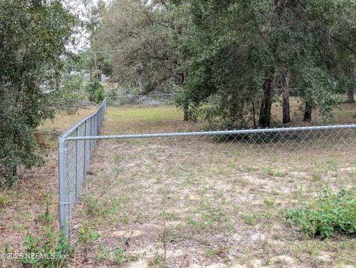 211 1st Way, Interlachen, FL, 32148-2740 | Card Image