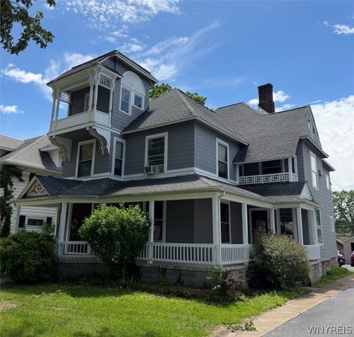 102 Niagara St, Lockport, NY, 14094-2734 | Card Image