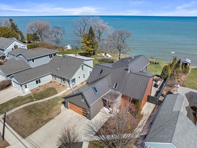 2533 Lakeshore Dr, House other with 5 bedrooms, 3 bathrooms and null parking in Sheboygan WI | Image 73