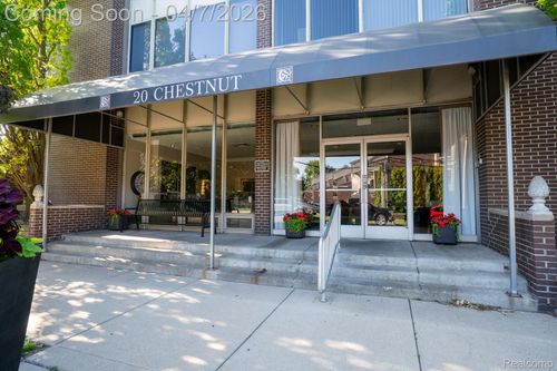 apt-302-20 Chestnut St, Wyandotte, MI, 48192-5239 | Card Image