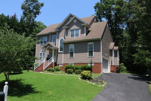 120 Jesses Way, Farmville, VA, 23901-2157 | Card Image