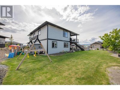 305 Baldy Pl, House other with 4 bedrooms, 4 bathrooms and 6 parking in Vernon BC | Image 3