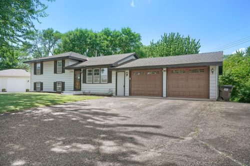 11340 Gladiola St Nw, Coon Rapids, MN, 55433-3446 | Card Image