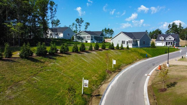 4 Cliffside Dr, Condo with 2 bedrooms, 3 bathrooms and null parking in Auburn NH | Image 35