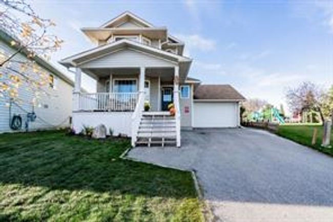 8857 65 Ave, House detached with 3 bedrooms, 2 bathrooms and 4 parking in Grande Prairie AB | Image 1