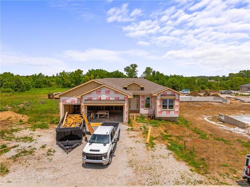 25016 W 89th Ter, Lenexa, KS, 66227-4067 | Card Image