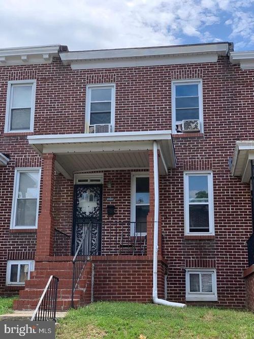 3205 Ravenwood Ave, BALTIMORE, MD, 21213-1647 | Card Image