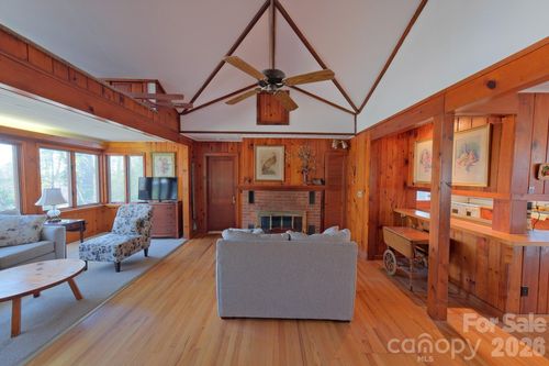 71 Norfolk Ln, Laurel Park, NC, 28739 | Card Image