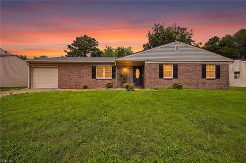 3145 Kenelm Dr, Chesapeake, VA, 23323-2817 | Card Image